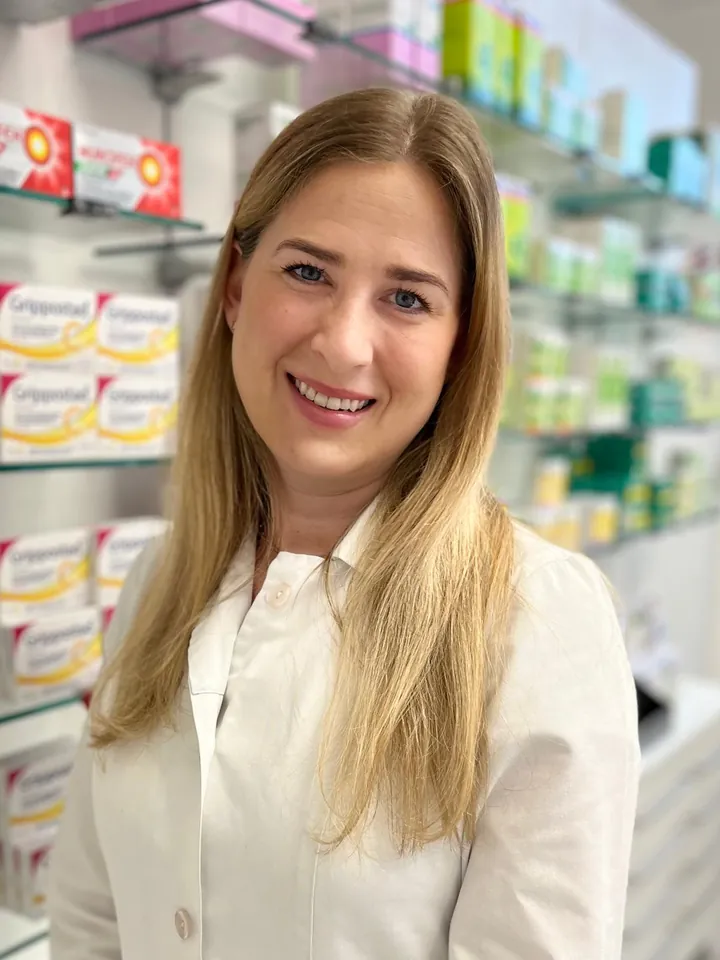 Porträt von Mag. pharm. Alexandra Breuer
